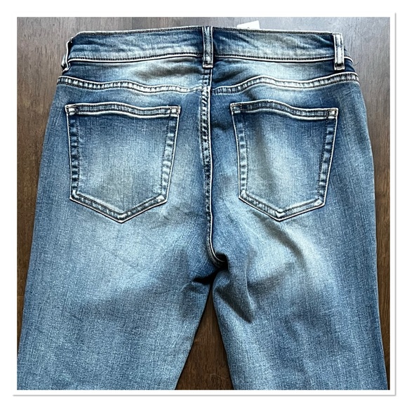 NEW YORK & CO Soho "Boyfriend" Distressed Jeans 🆕 - Picture 6 of 11